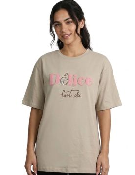 تيشيرت نسائي كاجوال بتصميم عصري وأنيق