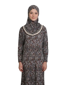 شرشف صلاة بناتي بنقوش ورد ودانتيل