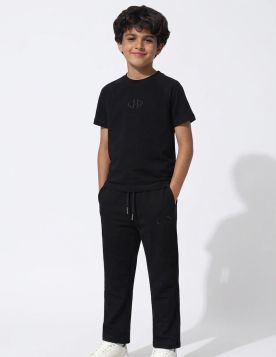 طقم ترنج ولادي عصري بتصميم رياضي