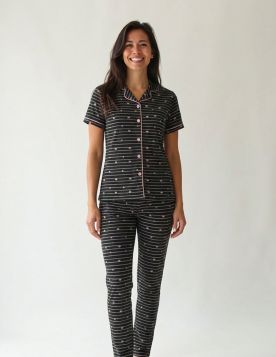 طقم بيجاما قطنية ناعمة لإطلالة منزلية مريحة