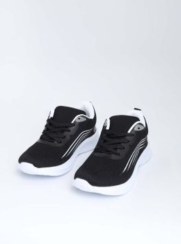 حذاء نسائي رياضي أسود بتصميم هندسي باللون الأبيض ورباط اغلاق