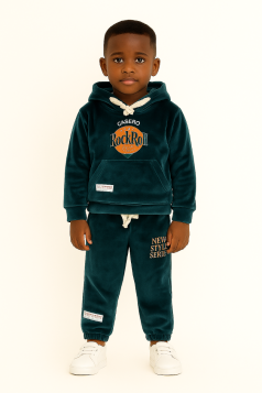 طقم شتوي ولادي بمظهر جريء ودافئ