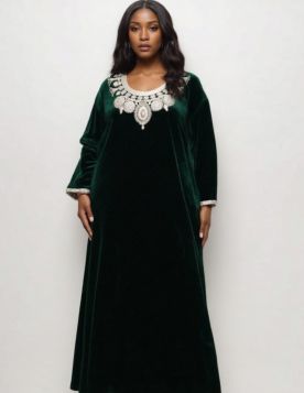 جلابية مخملية بتطريز ناعم وأنيق لمناسبات الشتاء