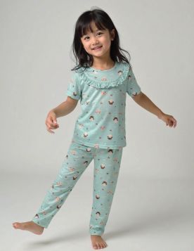 طقم بيجاما بناتي بأكمام قصيرة وبنطال منقوش