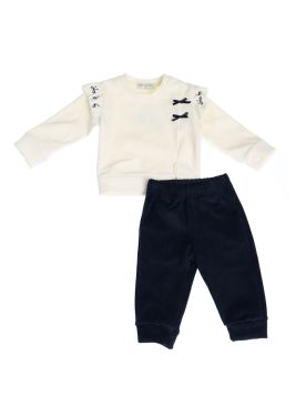 طقم بناتي شتوي مضلع بتفاصيل فيونكات أنيقة