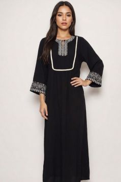 قميص نسائي مريح بنقشات رقيقة